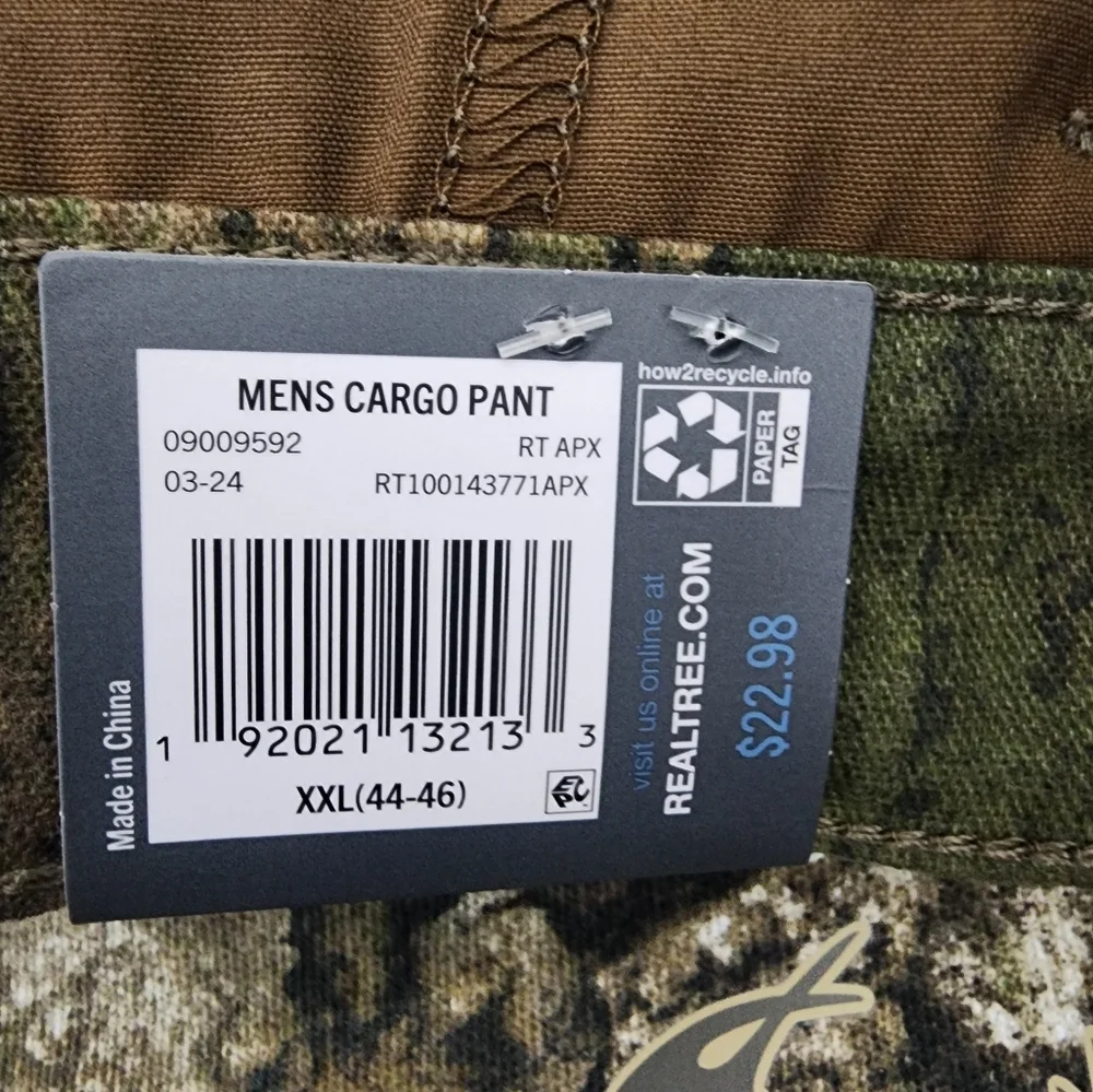 NWT Realtree Brand 6 Pocket Cargo Hunting Pants In Size XXL (44-46)